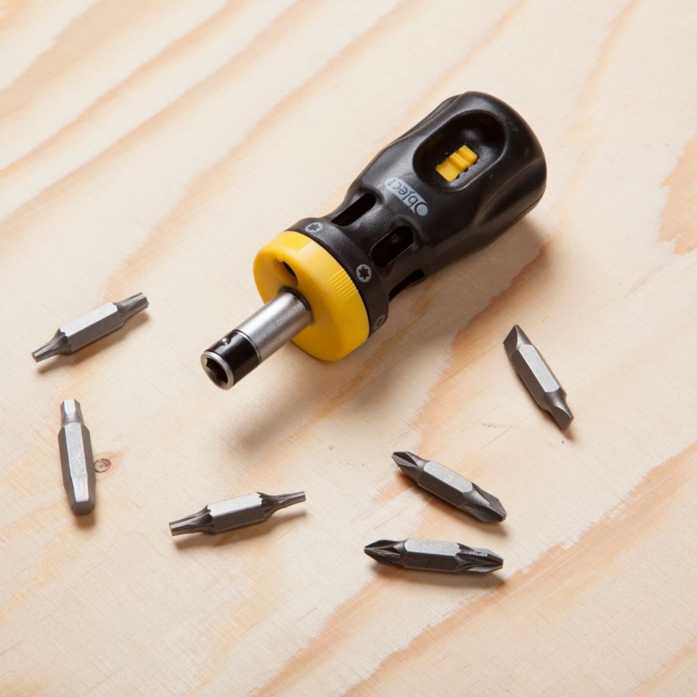 121 Stubby Screwdriver Object